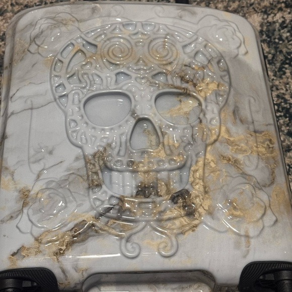 IT Luggage Skull 3D Embossed marbelized Hardside Spinner carryon Suitcase - Picture 7 of 11